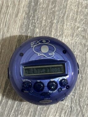Radica 20Q 20 Questions 2003 Electronic Game Tested Works Blue